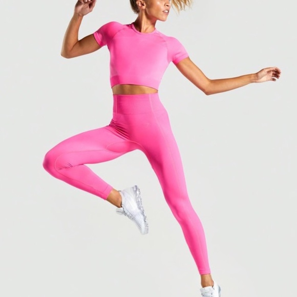 Gymshark Ultra Seamless Leggings in Cyber Pink